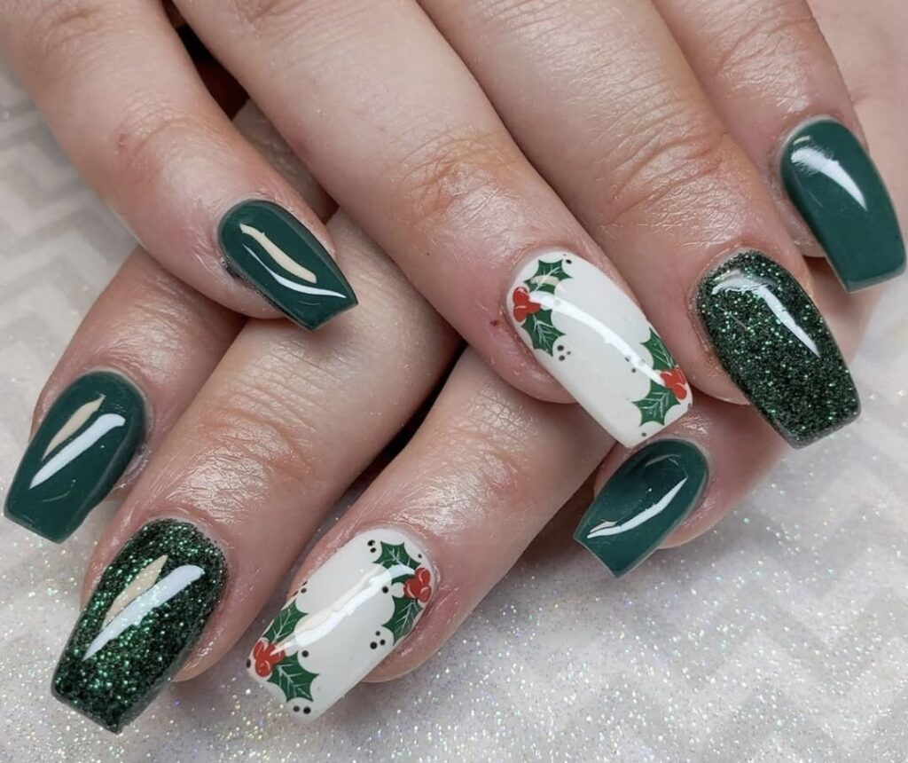 Short vs. Long Green Christmas Nails – Which One to Choose?
