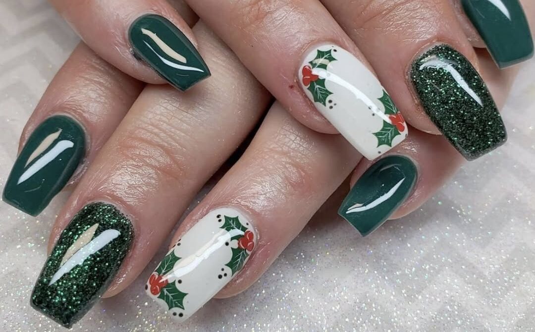 Green Christmas Nails