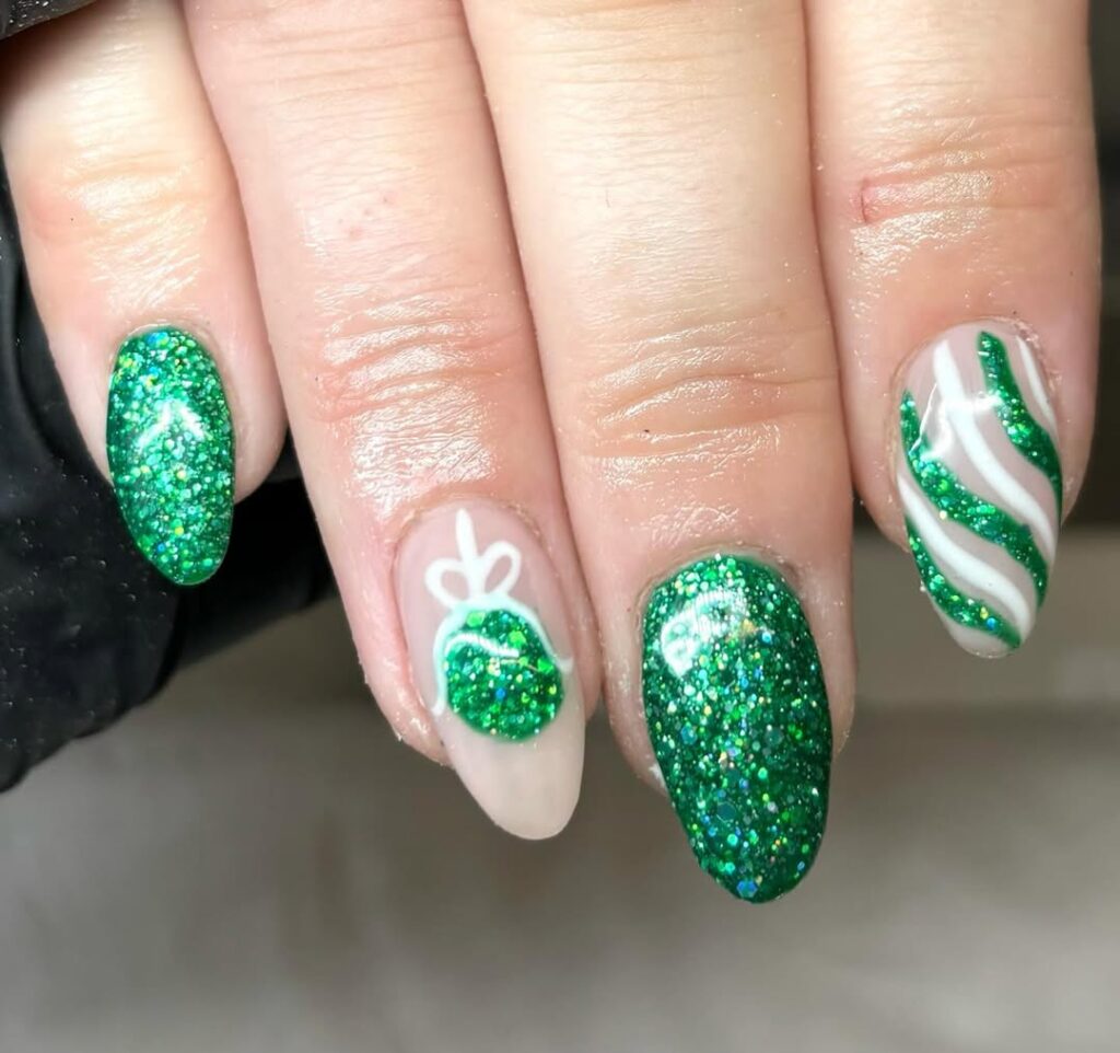 20+ Green Christmas Nail Design Ideas for Every Style