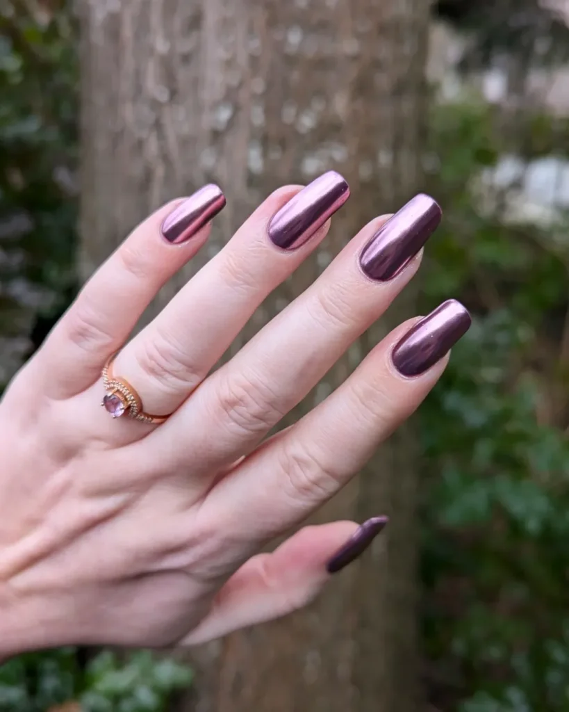 Metallic Nail Powders Add Allure