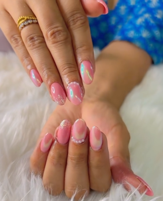 How Acrylic Enhances Shape and Durability