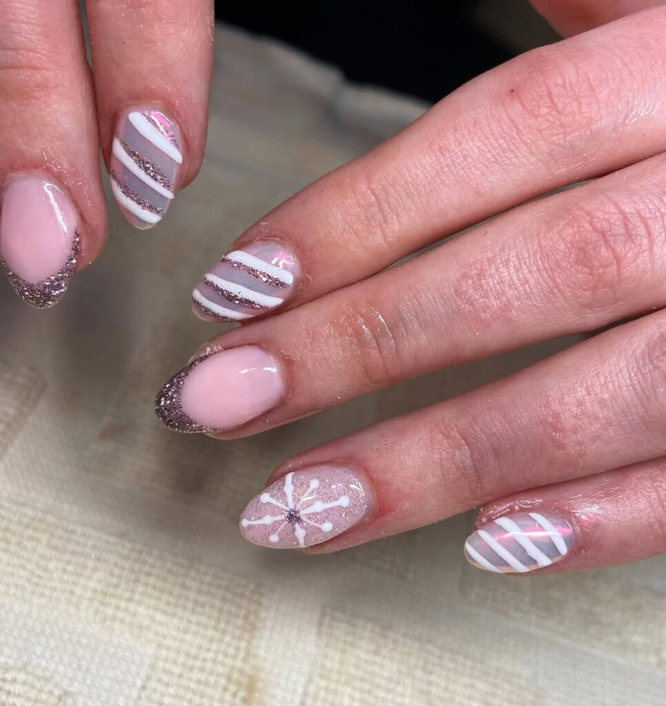 Snow-Inspired White Christmas Nails