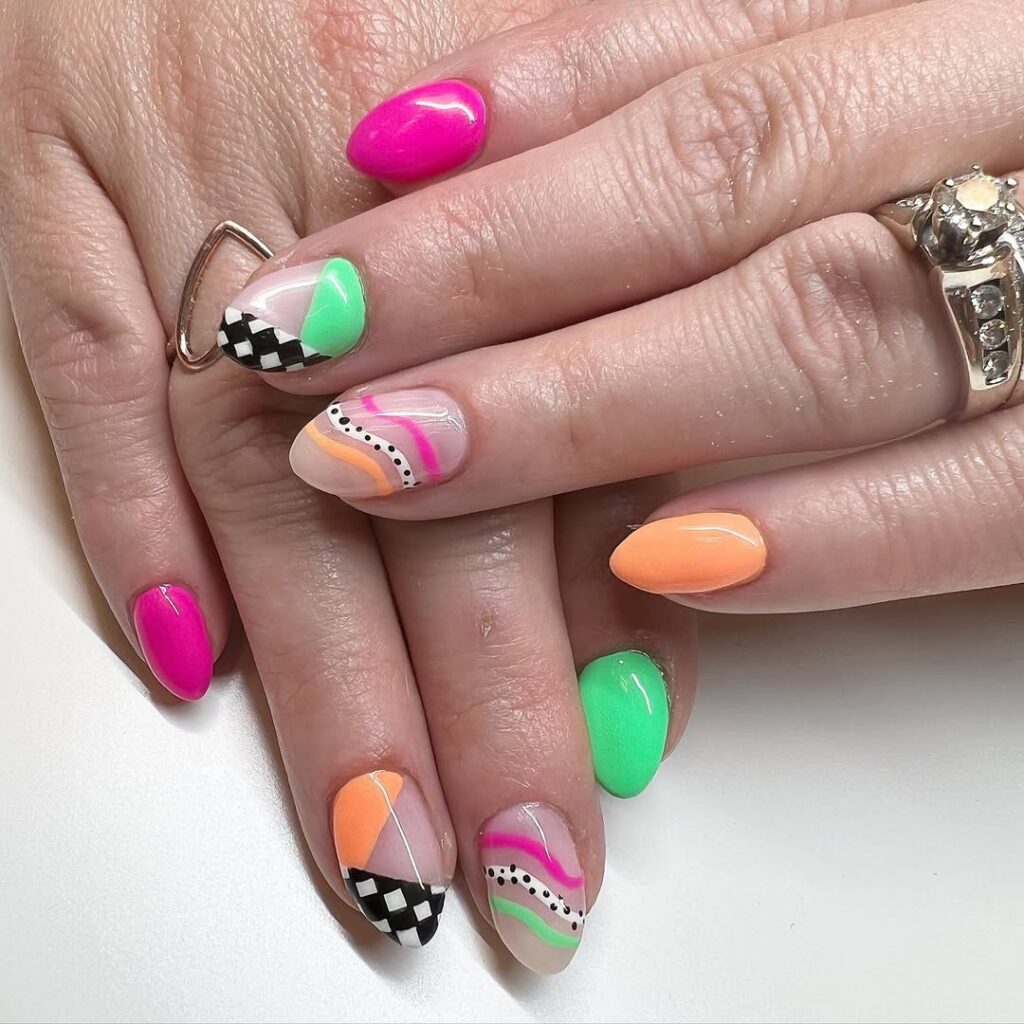 Bright Summer Nails 2025