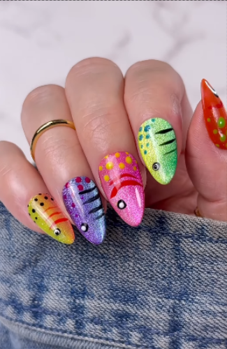 Fish Scale Foil Nails