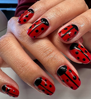 Mars Dot Manicure